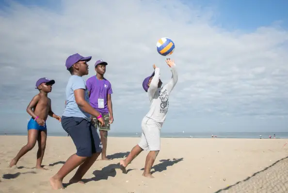 Strategies For Serving In Windy Conditions In Beach Volleyball